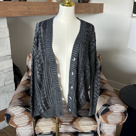 Olive & Oak Elbow Patch Cardigan - Picture 6 of 8